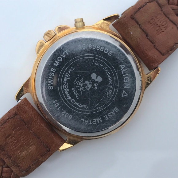 Rare Disney POCAHONTAS & JOHN SMITH Musical Watch - Picture 5 of 8